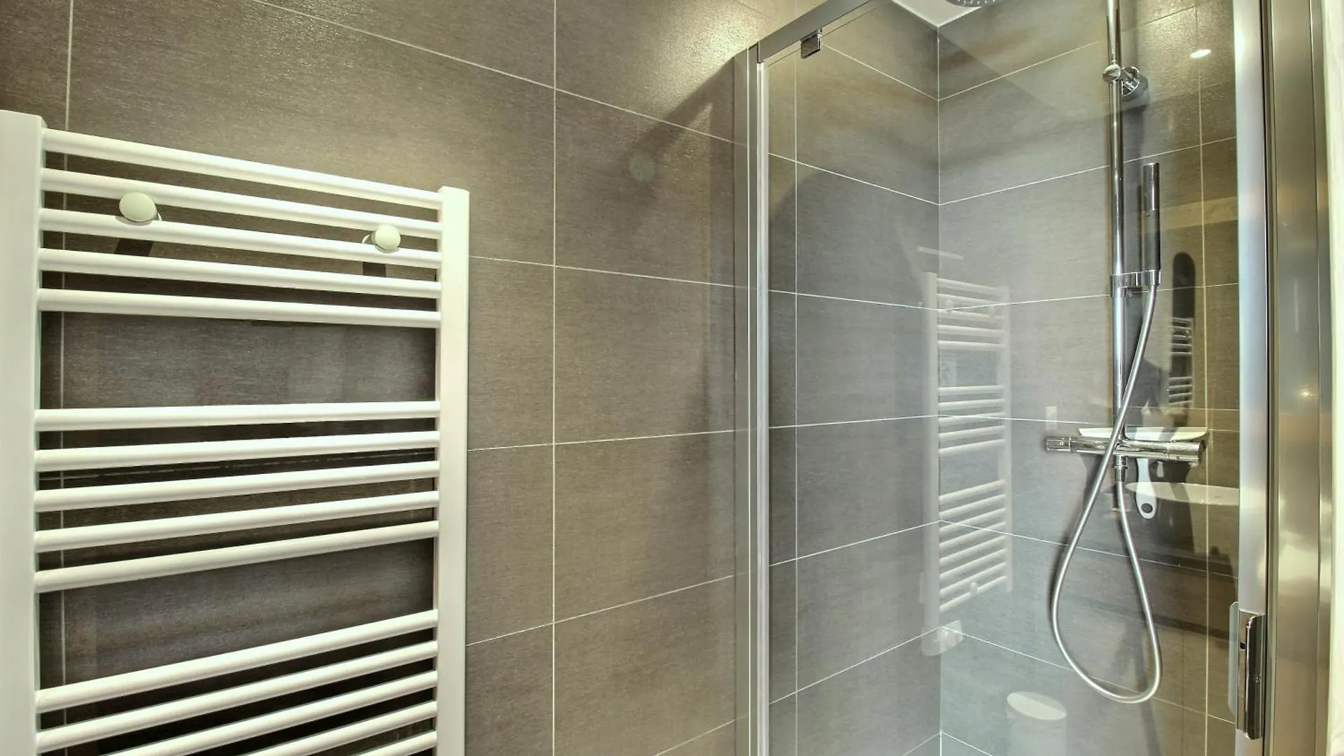 Arc 1600, Le Ridge, Appartement 06 Personnes Duplex Vue Montagne - Ski Aux Pieds - Sauna, Hammam, Jacuzzi, Piscine Les Arcs  Lejlighed Les Arcs (Savoie)